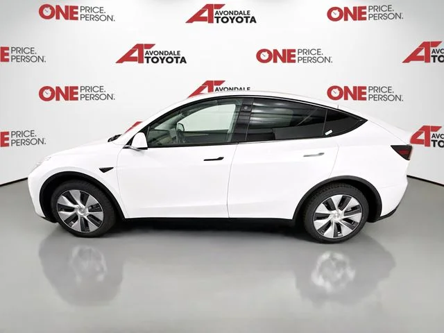 Used 2023  Tesla Long Range image 4