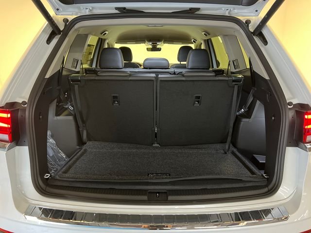 New 2026 White Volkswagen 2.0T SE w/Technology image 5