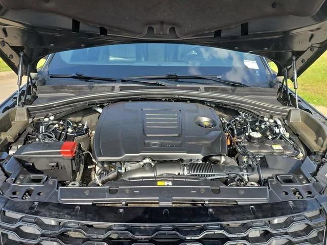 Used 2023 Black Land Rover R-Dynamic S image 32