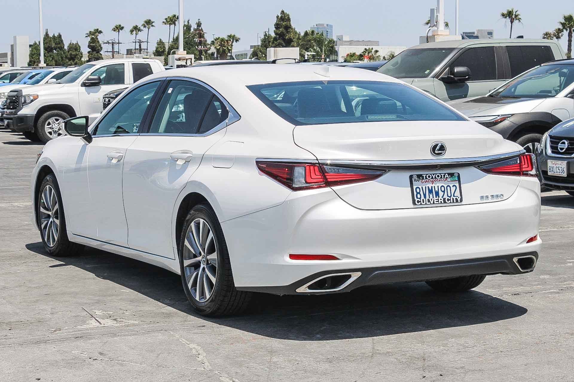 Used 2021 Eminent White Pearl Lexus ES 350 image 6