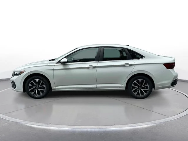 Used 2024 White Volkswagen 1.5T S image 5