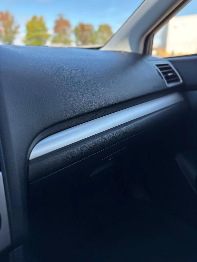 Used 2015 Dark Gray Metallic Subaru 2.0i Premium image 30