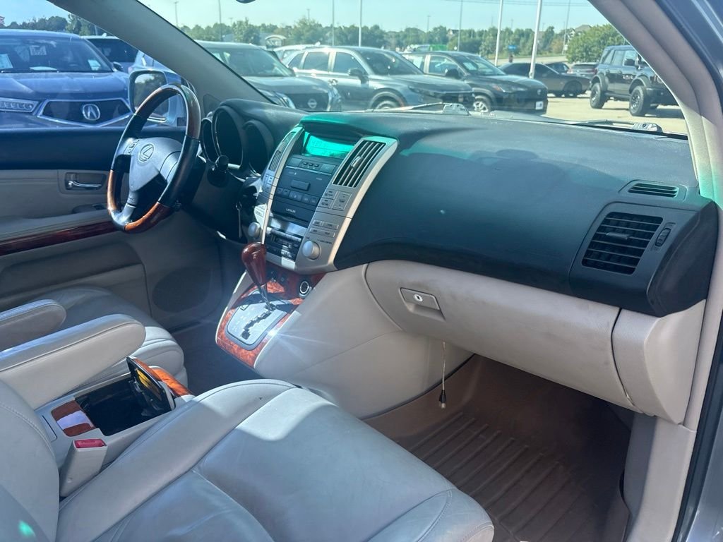 Used 2004 Blue Lexus 330 image 24