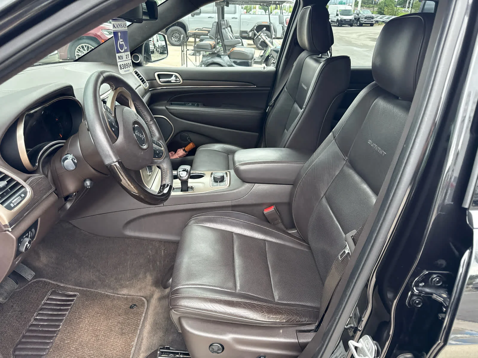 Used 2014 Brilliant Black Crystal Pearlcoat Jeep Summit image 9