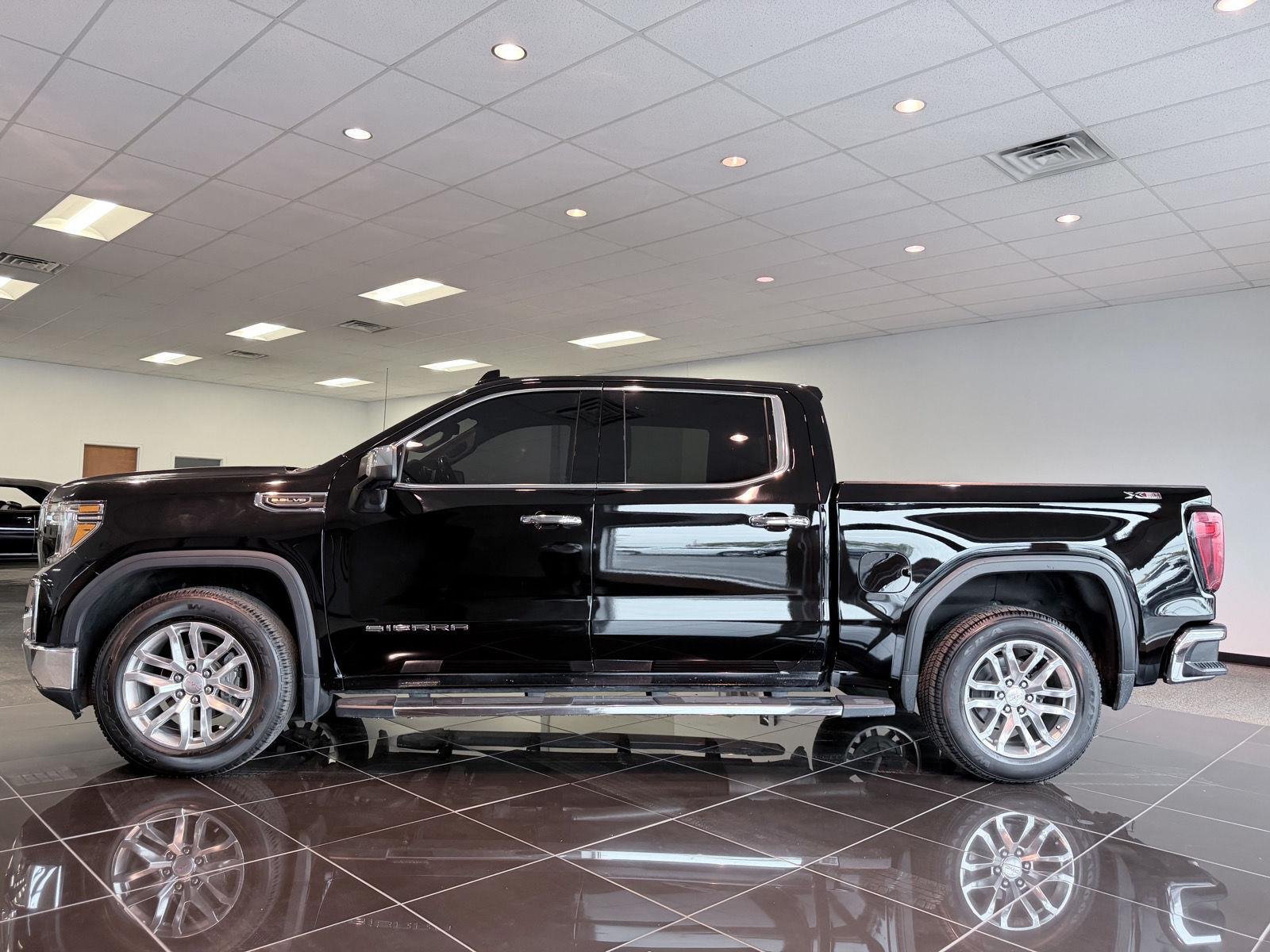 Used 2021 Onyx Black GMC SLT image 19