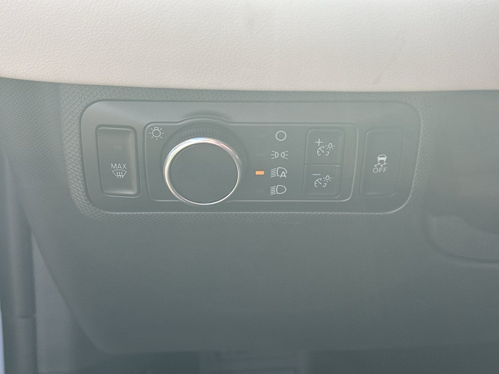 Used 2024 Glacier Gray Metallic TriCoat Ford Premium image 29
