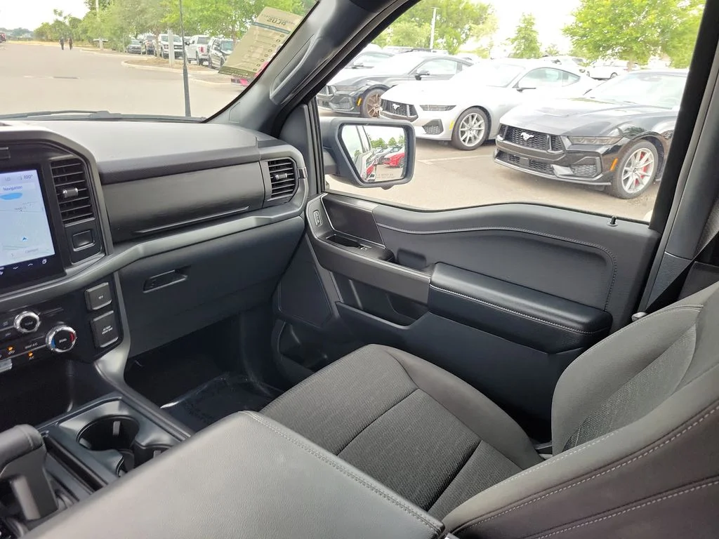 Used 2024 Black Ford XLT image 12