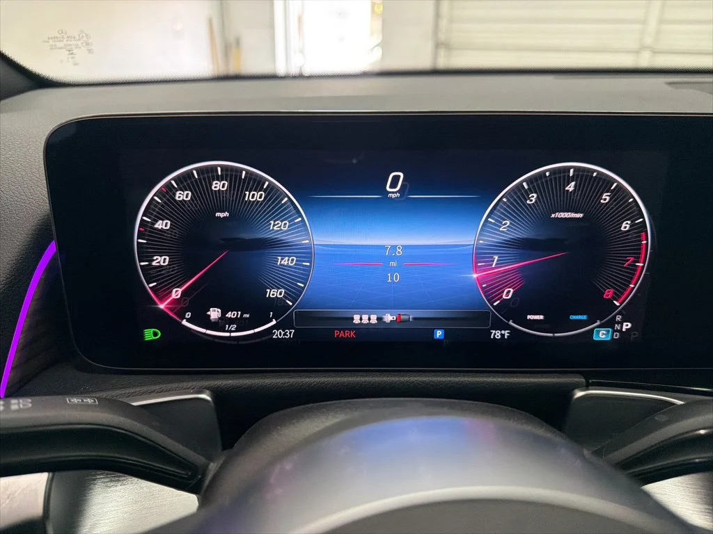 Used 2026 Black Mercedes-Benz GLB 250 image 31