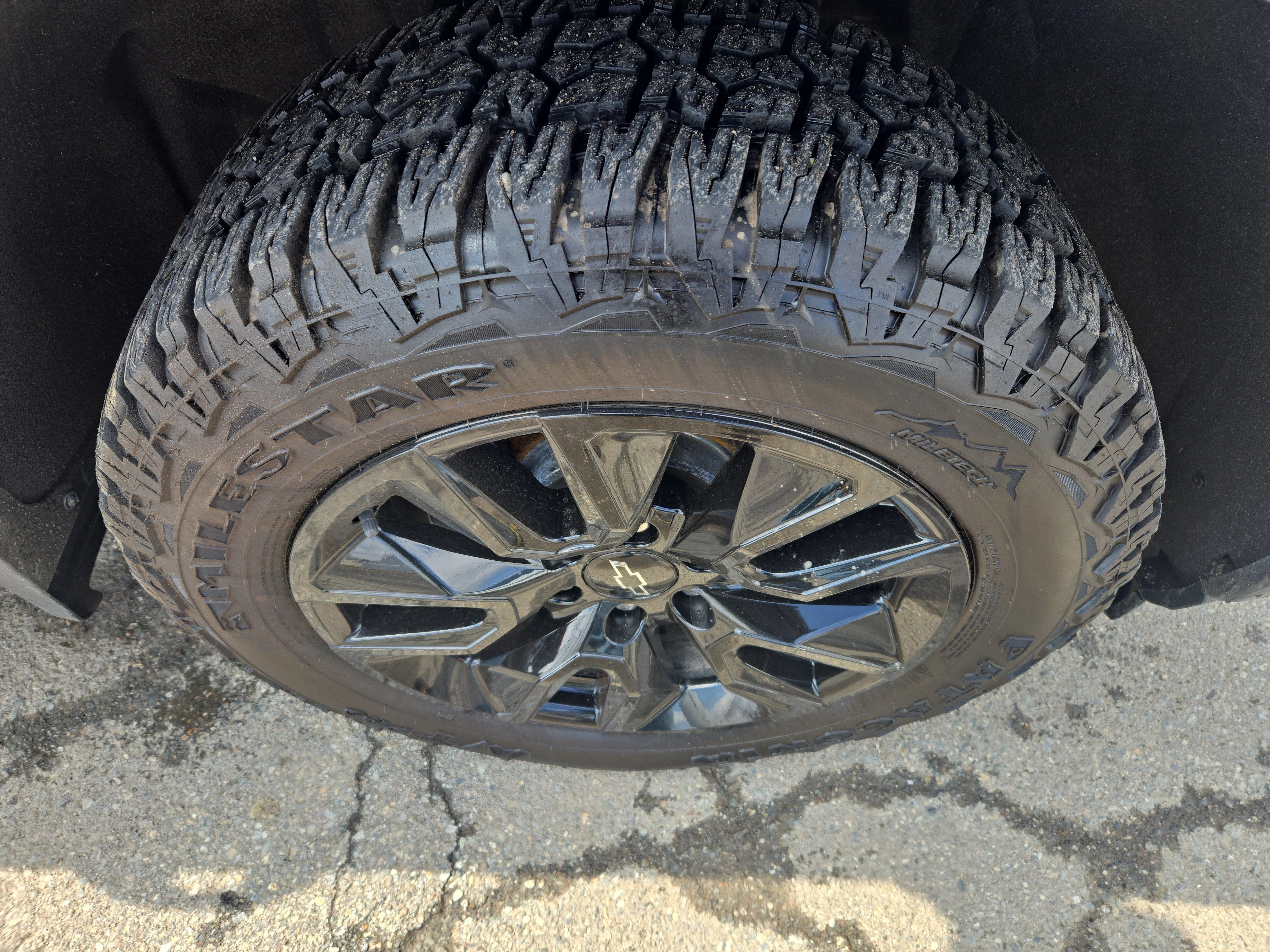 Used 2021 Oxford Brown Metallic Chevrolet RST image 6