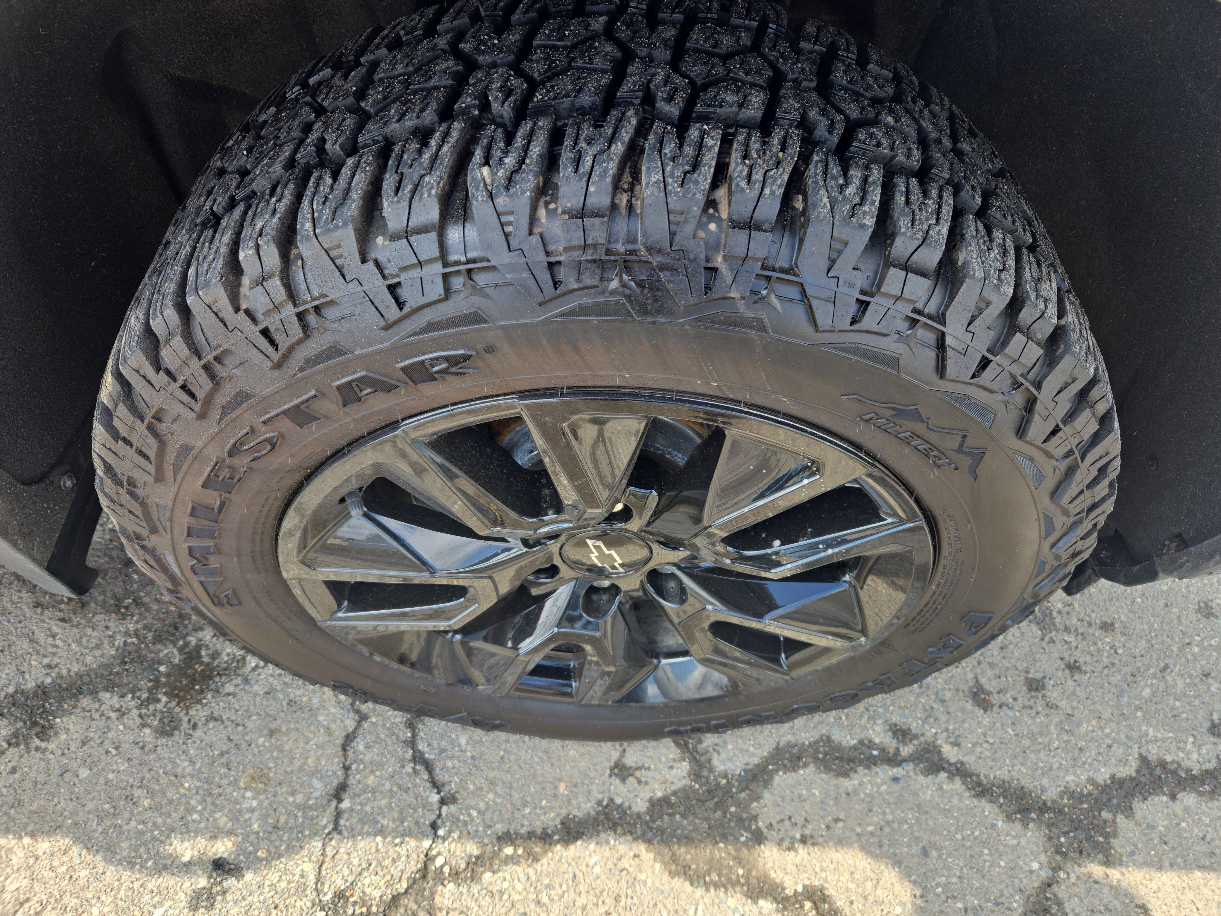 Used 2021 Oxford Brown Metallic Chevrolet RST image 6