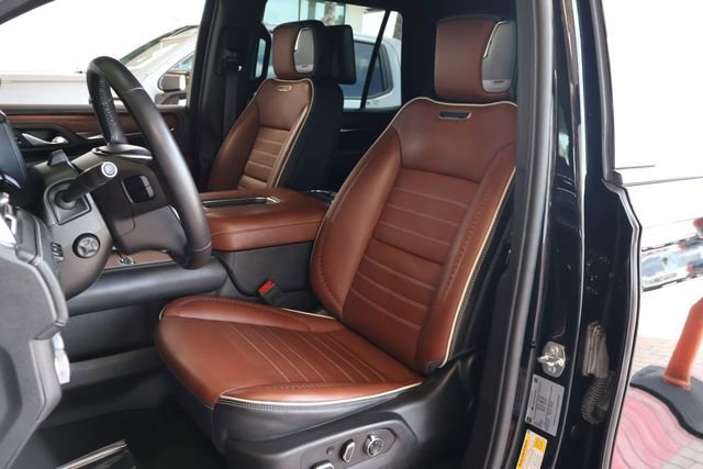 Used 2023 Onyx Black GMC Denali Ultimate image 15