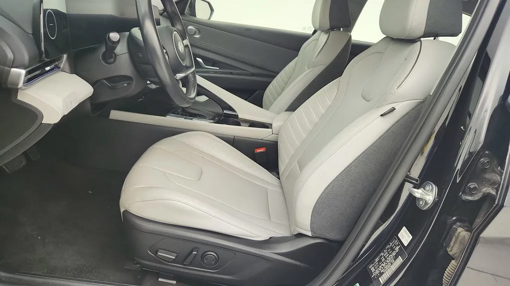 2024 Hyundai Elantra Limited - Photo 14