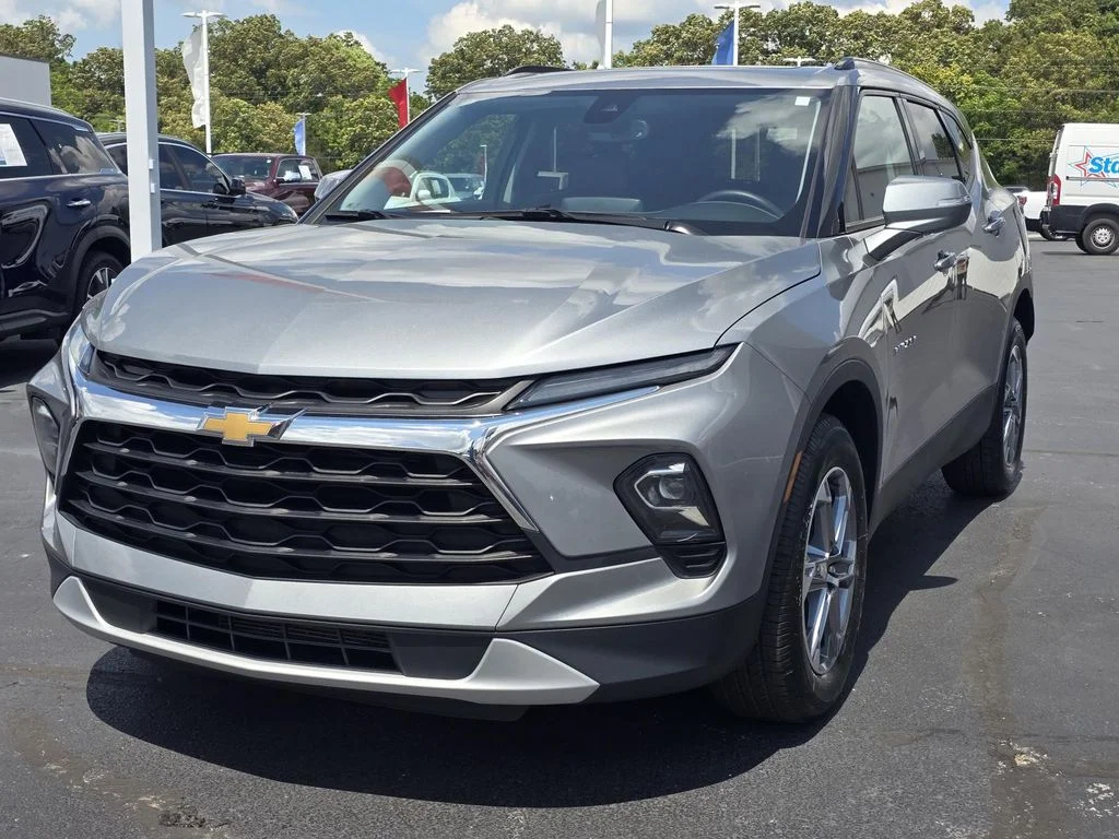 Used 2023 Sterling Gray Metallic Chevrolet 3LT image 3