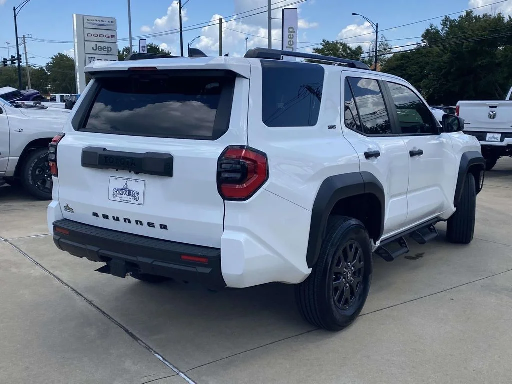 Used 2025 White Toyota SR5 image 9
