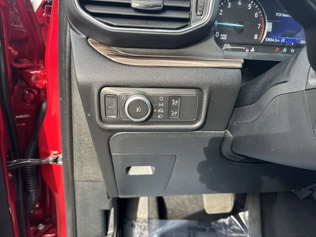 Used 2020 Red Ford Limited image 27