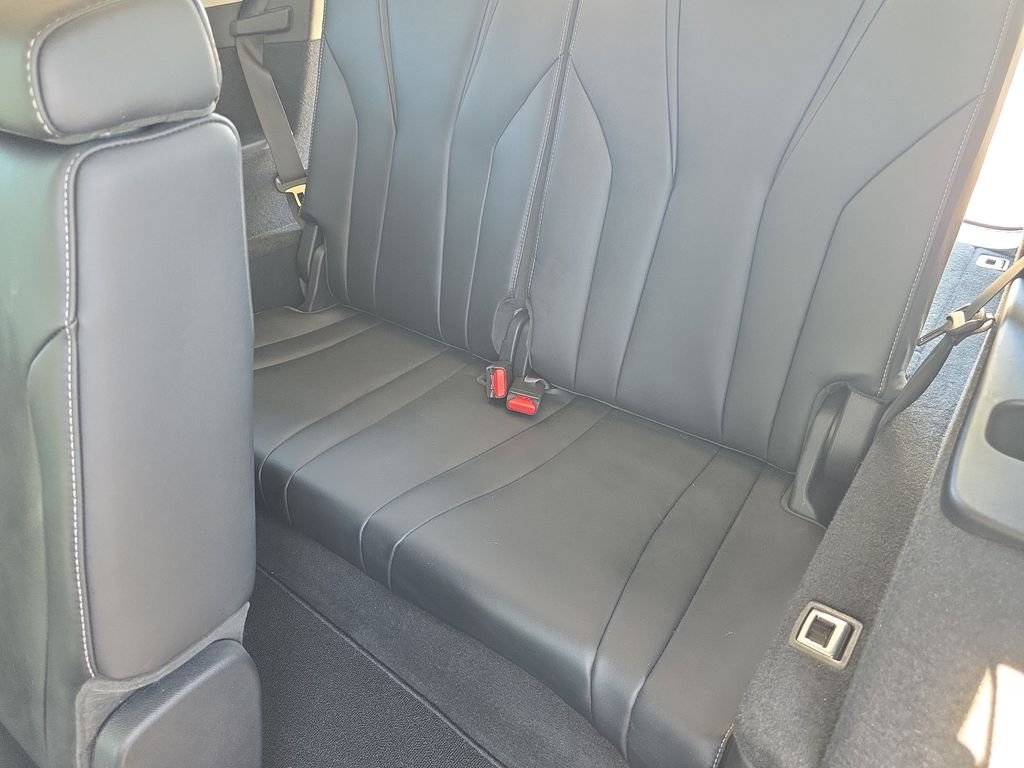 Used 2023  Acura Advance image 29