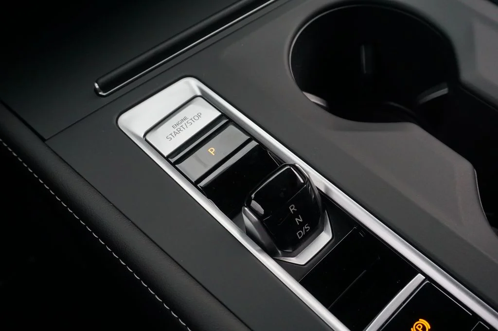 New 2026 Silver Volkswagen 2.0T SE image 19