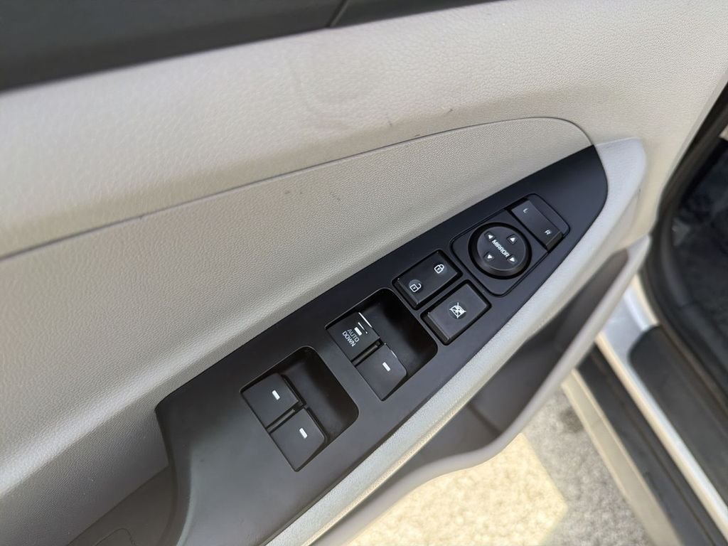 2020 Hyundai Tucson SE - Photo 22