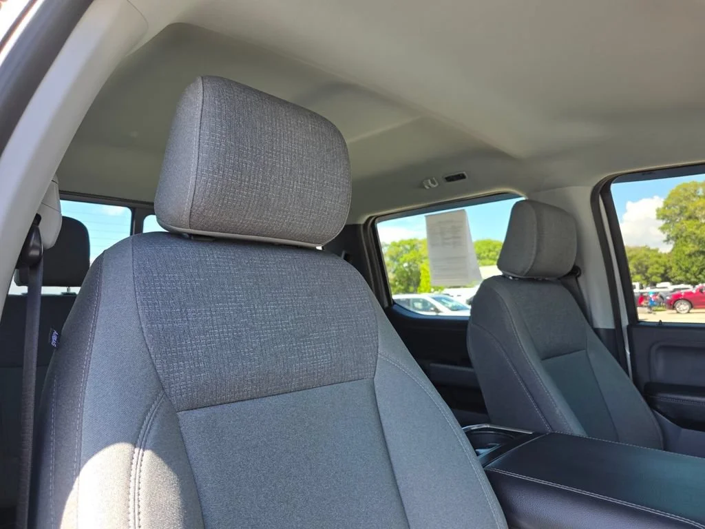 Used 2024 Avalanche Ford XLT image 16
