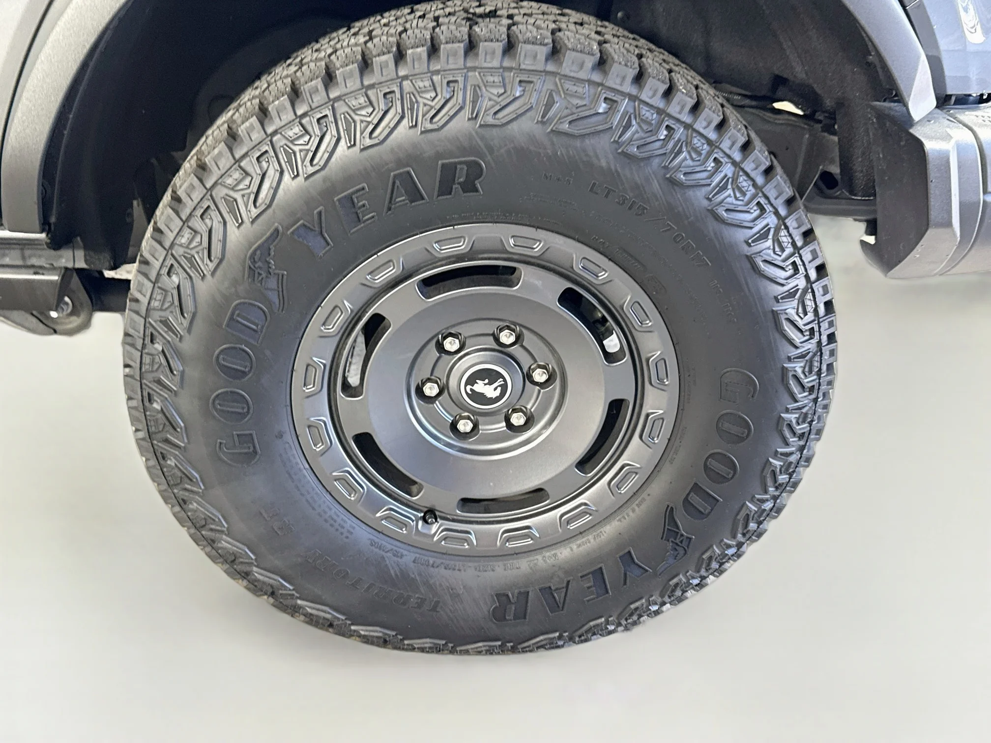 New 2025 Carbonized Gray Metallic Ford Badlands® image 31