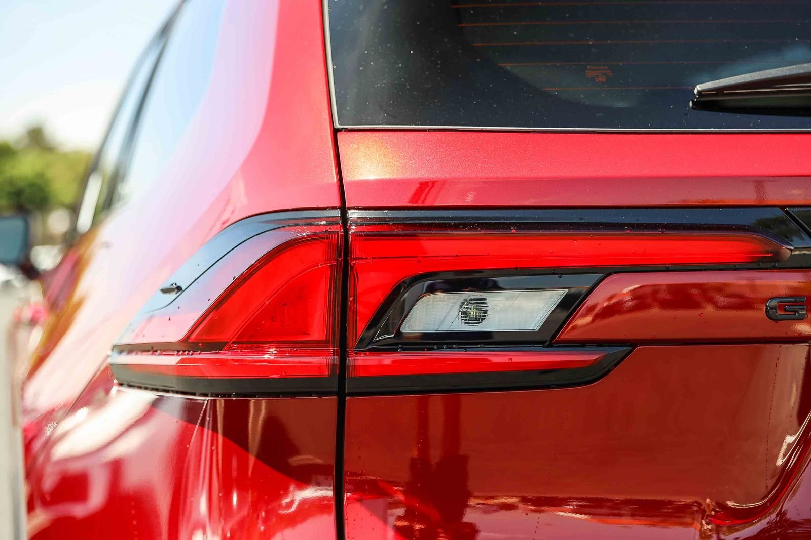 New 2026 Ruby Flare Pearl <sup>1</sup> Toyota  XLE image 7