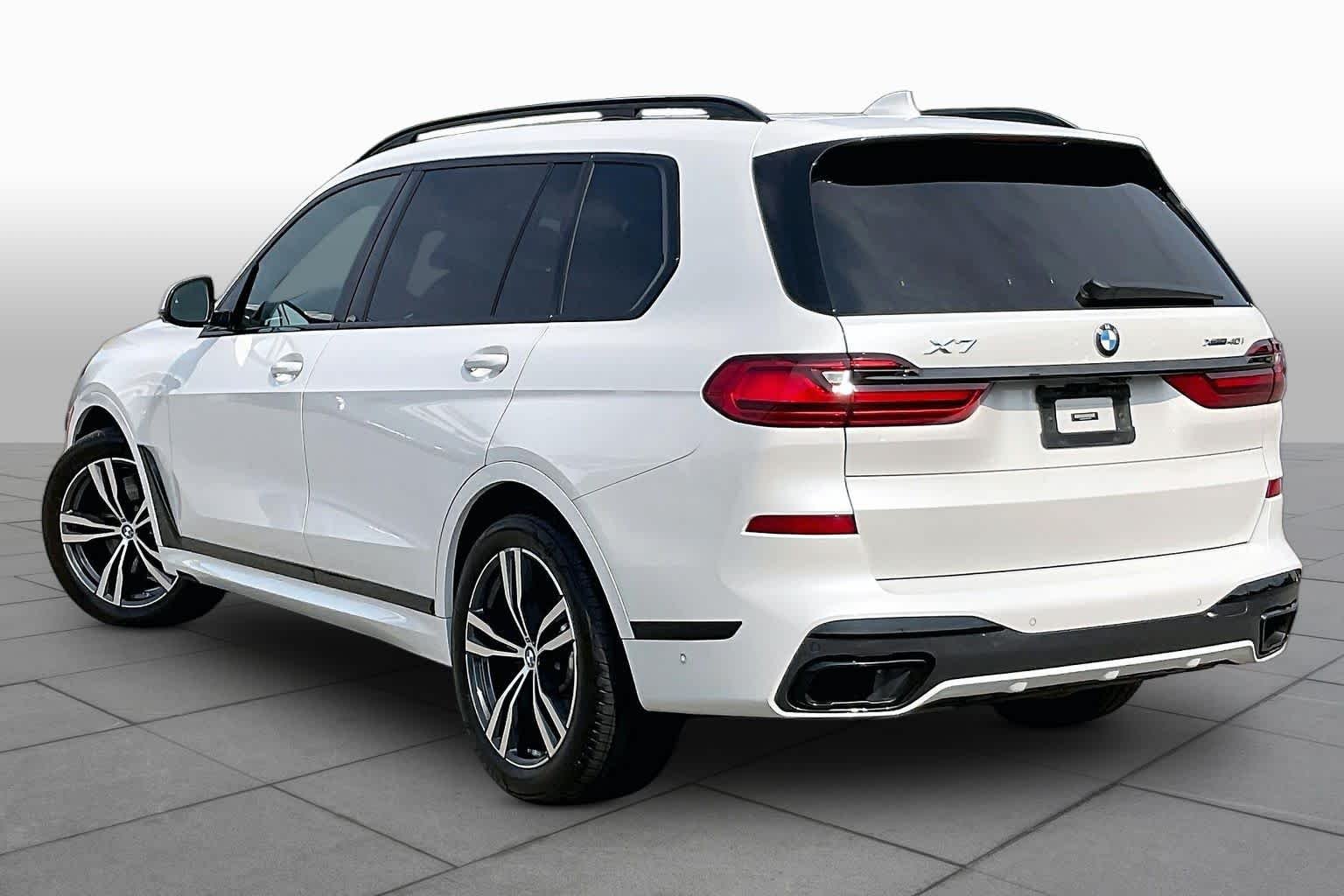 Used 2022 Mineral White Metallic BMW xDrive40i image 11
