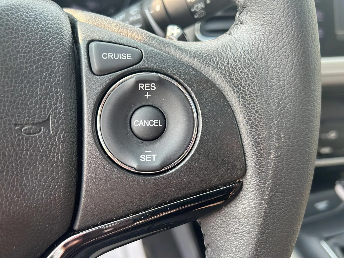 Used 2018 White Orchid Pearl Honda EX-L Navi image 11