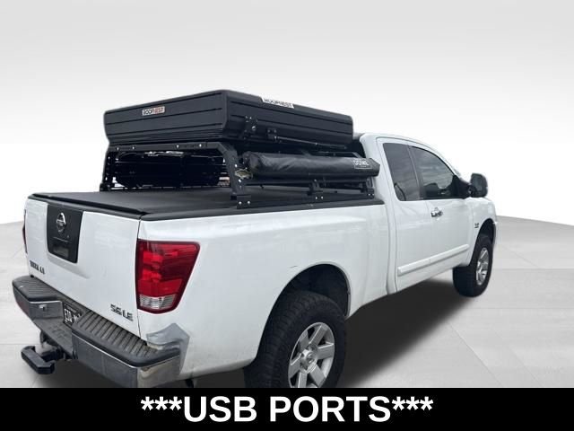 Used 2004 White Nissan LE image 5