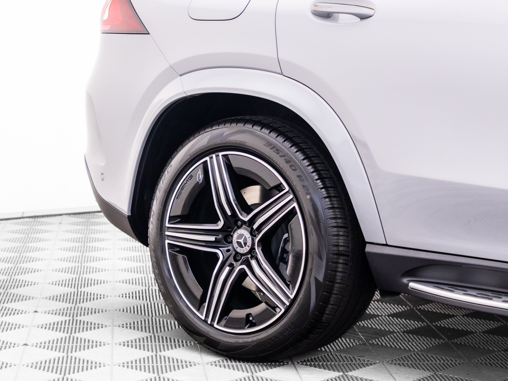 New 2027 Gray Mercedes-Benz GLE 450 image 75