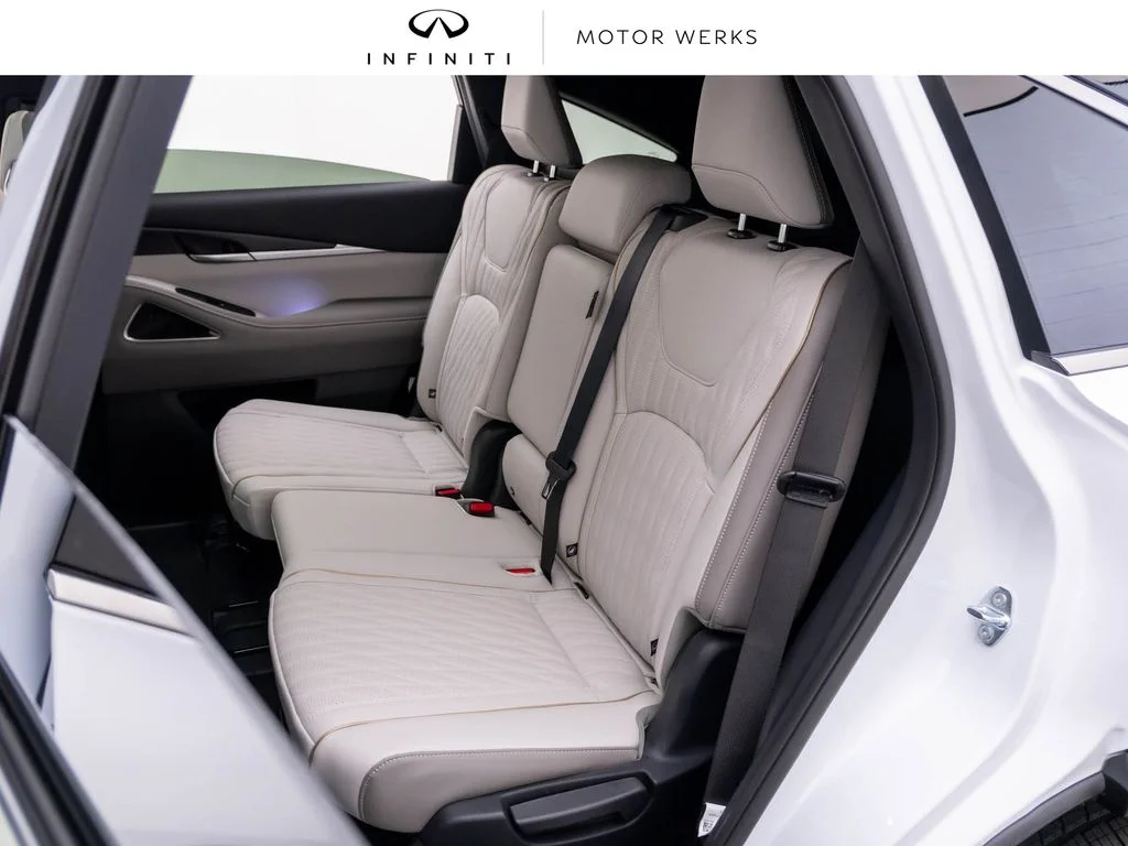 New 2027 Black INFINITI Autograph image 19