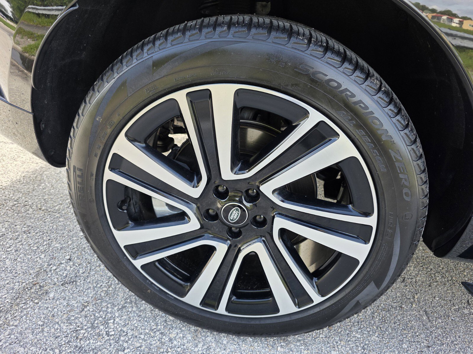 Certified Used 2023 Santorini Black Metallic Land Rover SE image 9