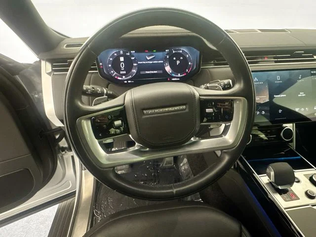 Used 2023 Silver Land Rover SE image 11