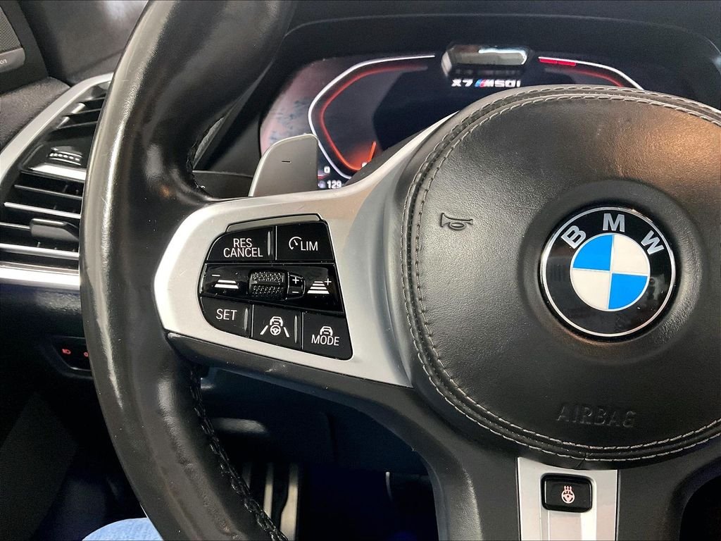Used 2022 White BMW M50i image 24