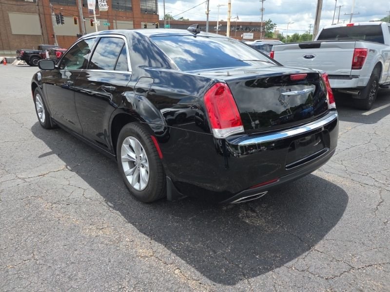 Used 2022 Black Chrysler Touring image 5
