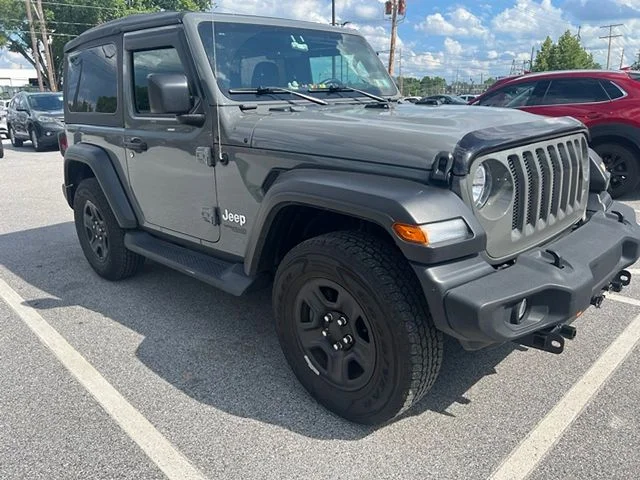 Used 2019 Gray Jeep Sport image 4