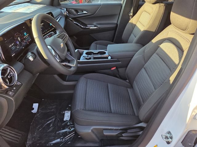 New 2027 Summit White Chevrolet LT image 6