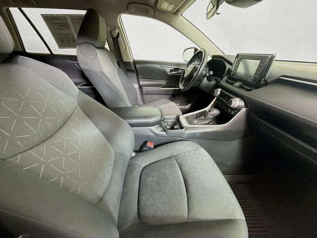 Used 2021 Magnetic Gray Metallic Toyota XLE image 30