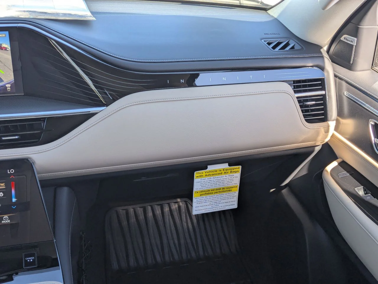 New 2026 RADIANT WHITE INFINITI Pure 4WD image 24