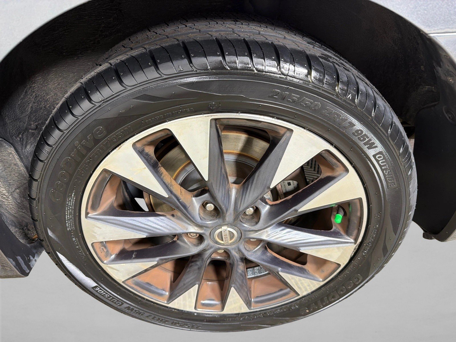 Used 2018 Gun Metallic Nissan SR Turbo image 20