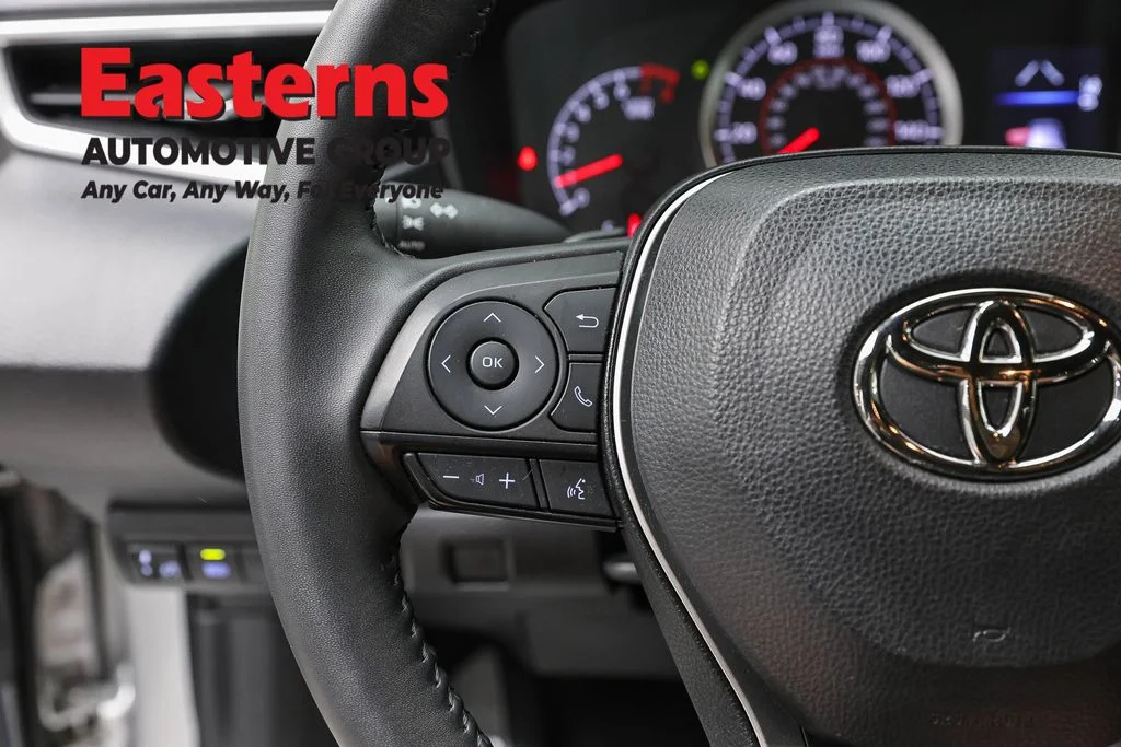 Used 2022 Silver Toyota SE image 14