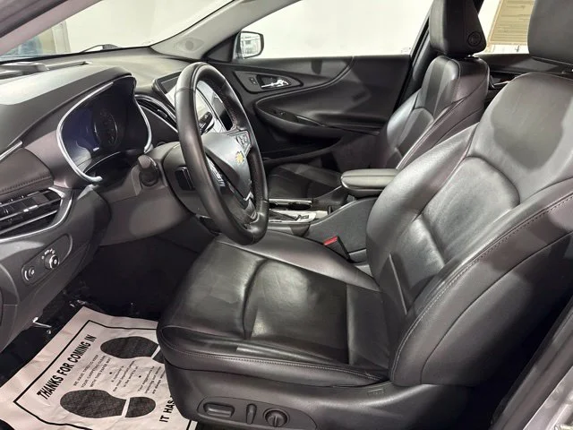 Used 2024 Gray Chevrolet LT image 17