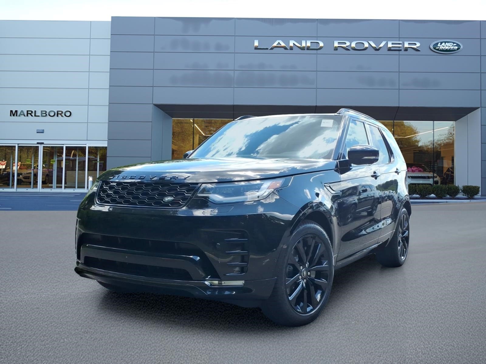New 2026 Santorini Black Land Rover Dynamic SE image 1