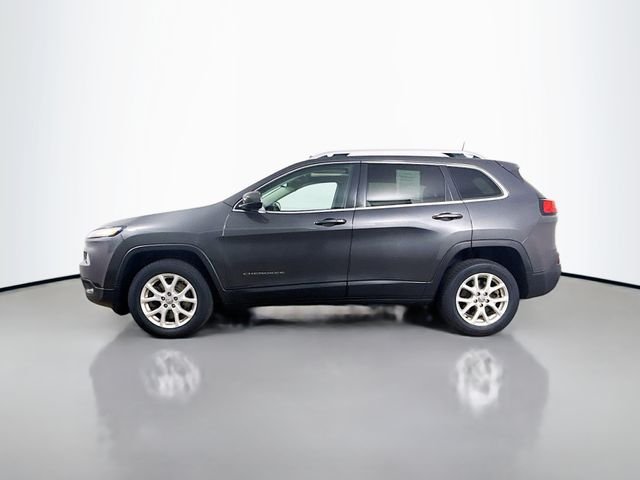 Used 2016 Gray Jeep Latitude image 4