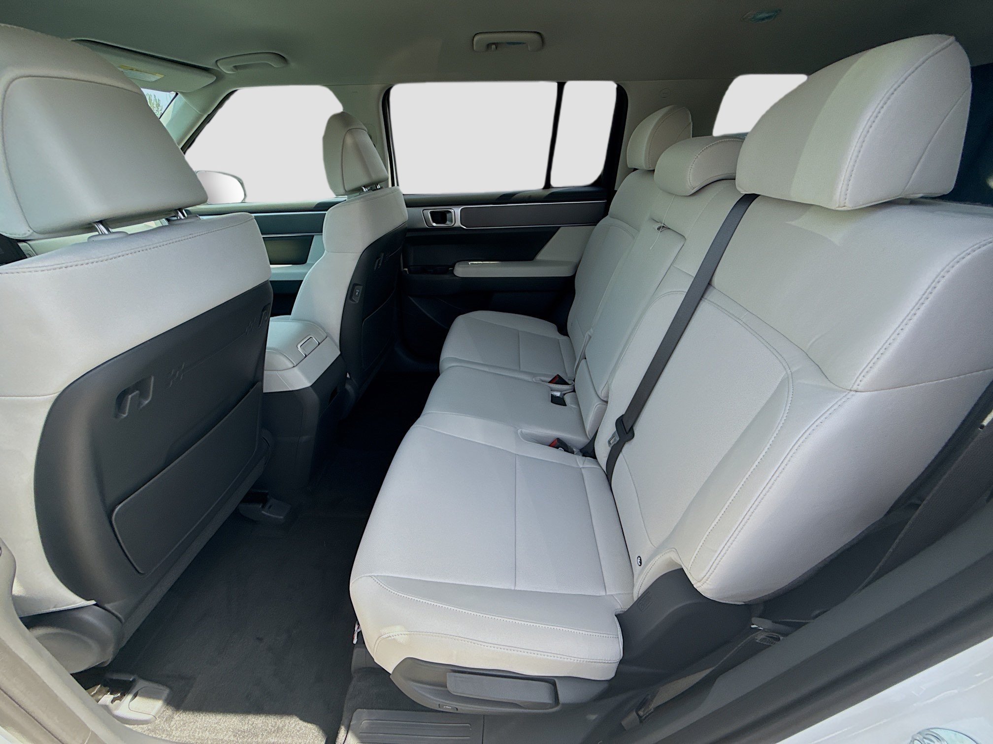 New 2026 Serenity White Hyundai SE FWD image 38