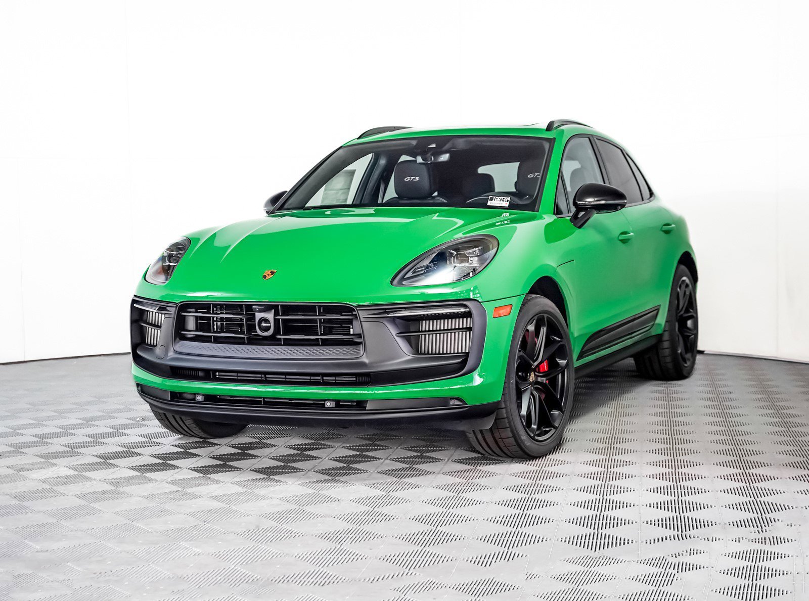 2025 Porsche Macan GTS