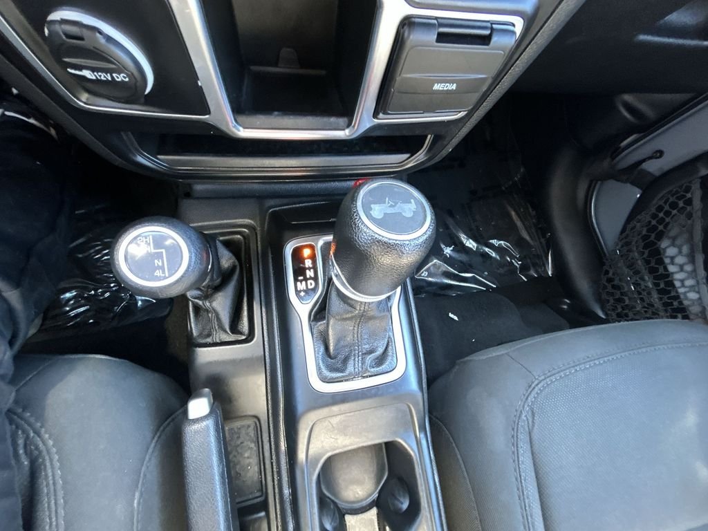 2023 Jeep Wrangler 4-Door Sport - Photo 19