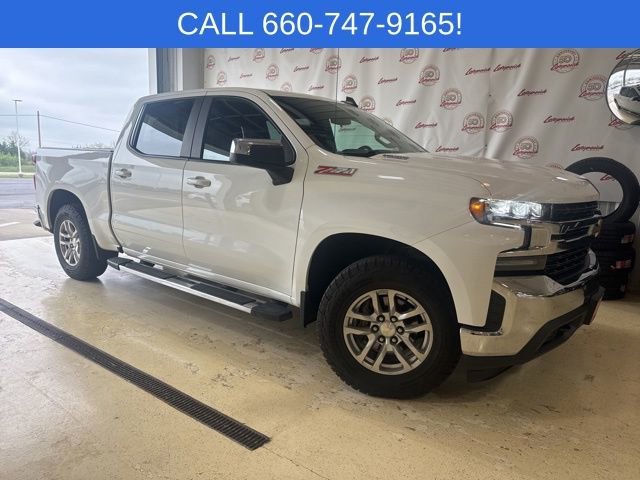 Used 2020 Chevrolet Silverado 1500 LT with VIN 1GCUYDET1LZ125710 for sale in Kansas City