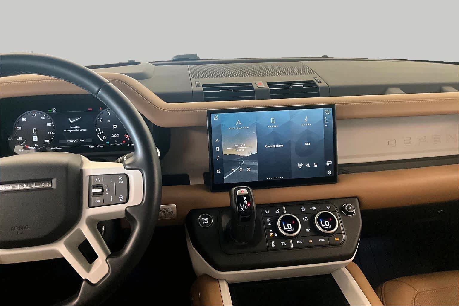 Used 2025 Fuji White Land Rover X-Dynamic SE image 6