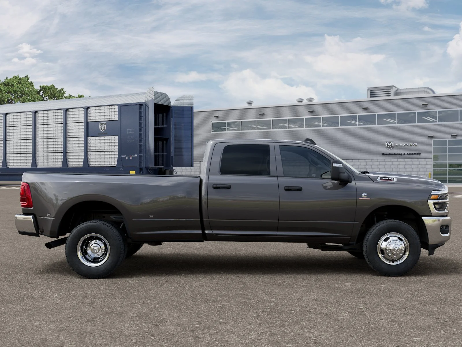 New 2026 Granite Crystal Metallic Clear-Coat Exterior Paint RAM Tradesman image 24
