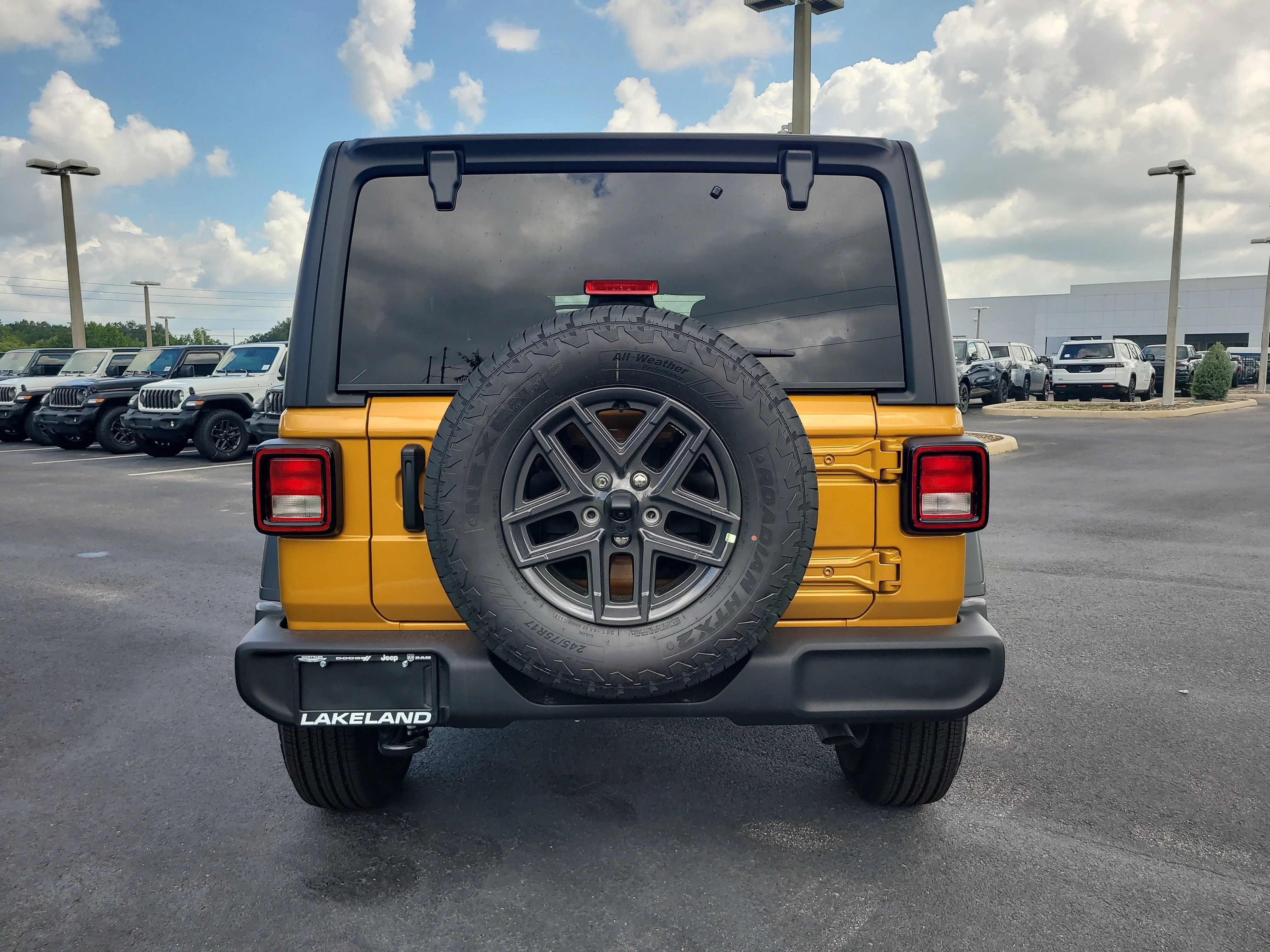 New 2026 Goldilocks Jeep Sport S image 7